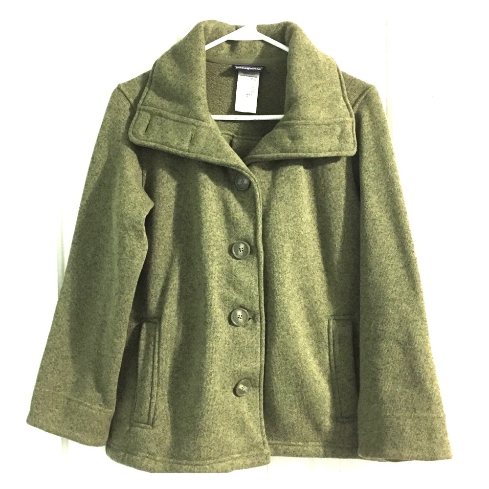 Patagonia fleece lined green jacket